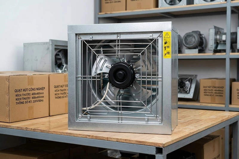 Quạt thông gió công nghiệp 300x300 4